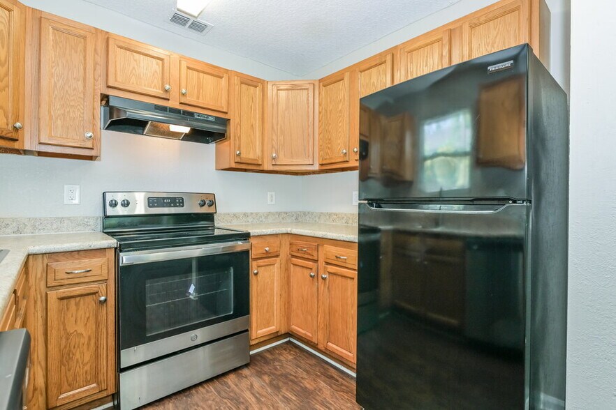 Building Photo - 7926 Pipit Ave