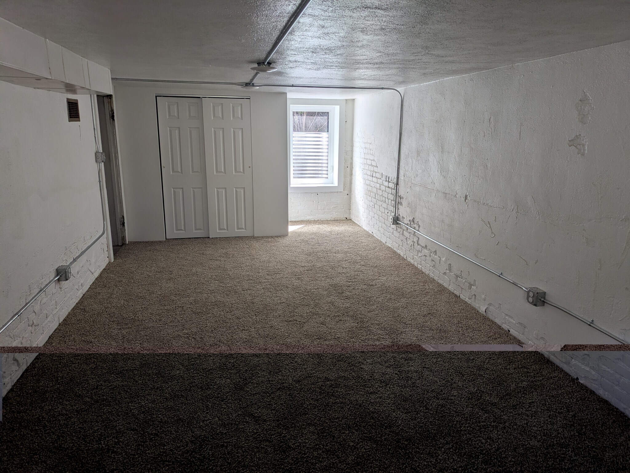 Building Photo - 1272 S University Blvd