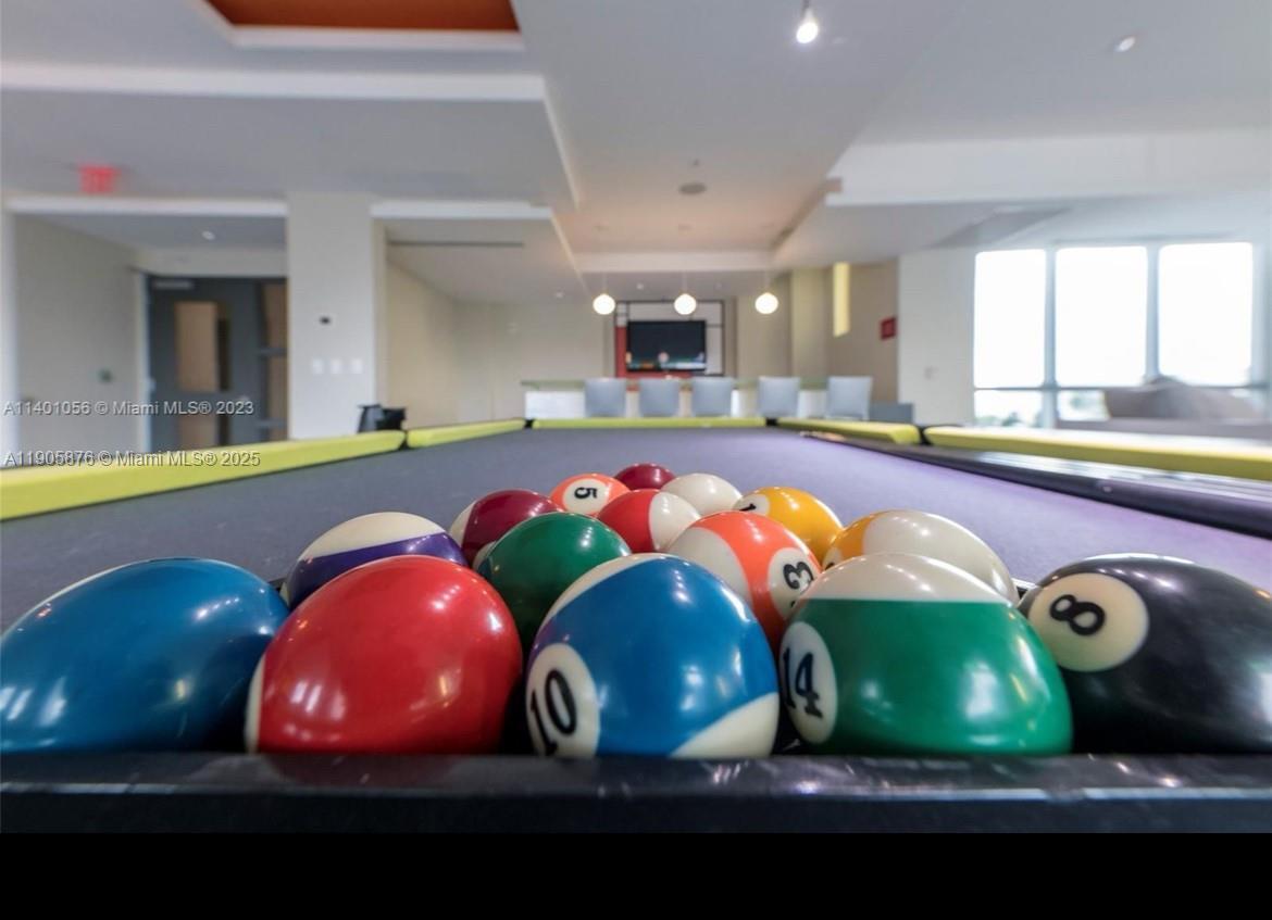 Building Photo - 333 NE 24th St