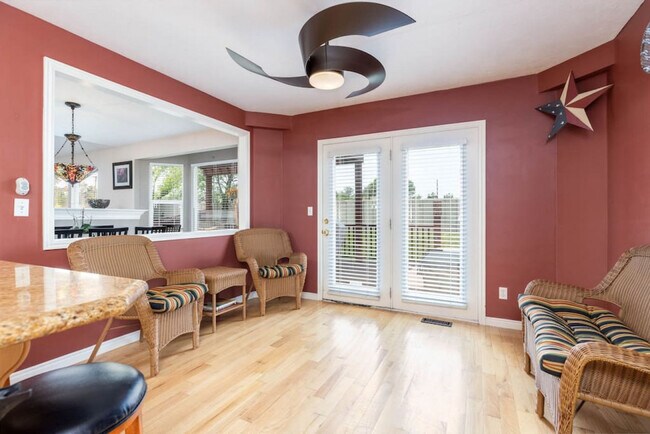 Building Photo - 8126 Clover Spring Ln