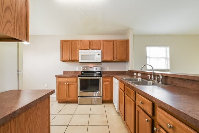 Building Photo - 4539 Cypress St