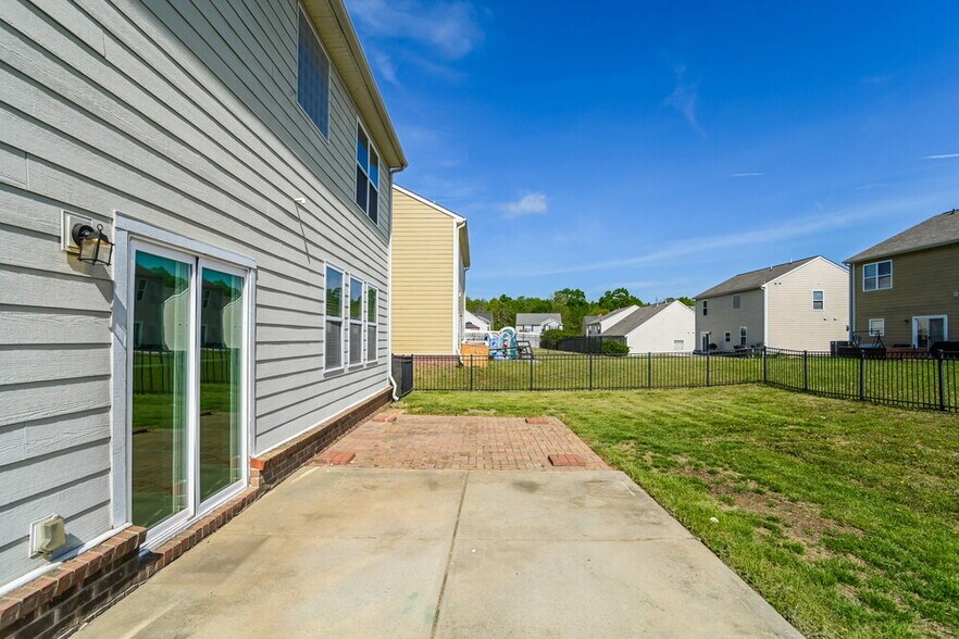 Building Photo - 1016 Yellow Bee Rd