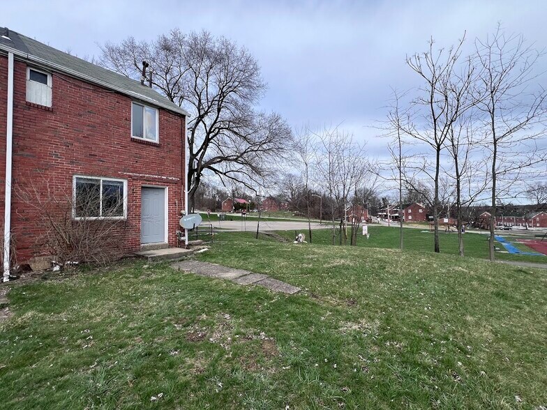 Building Photo - 4501 Bataan Ave