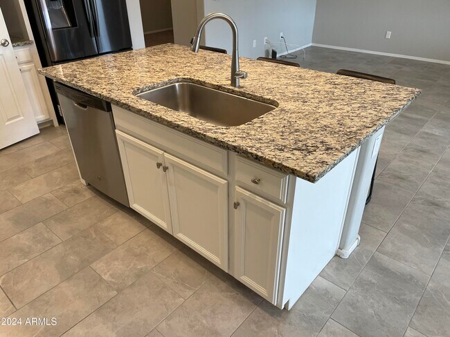 Building Photo - 16607 W Mescal St