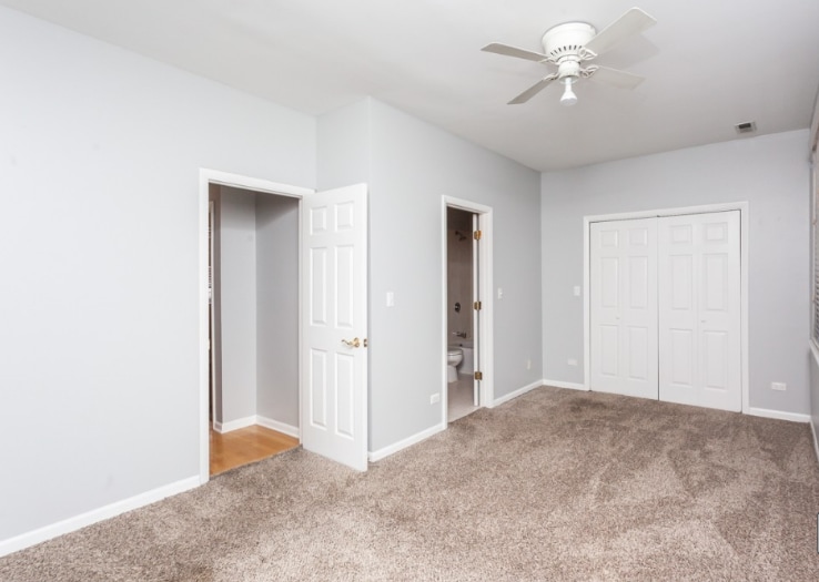 Building Photo - 2427 N Clybourn Ave