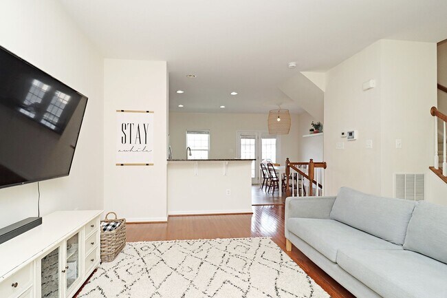 Building Photo - Dog-Friendly Pavilions at Pantops Townhome With Garage