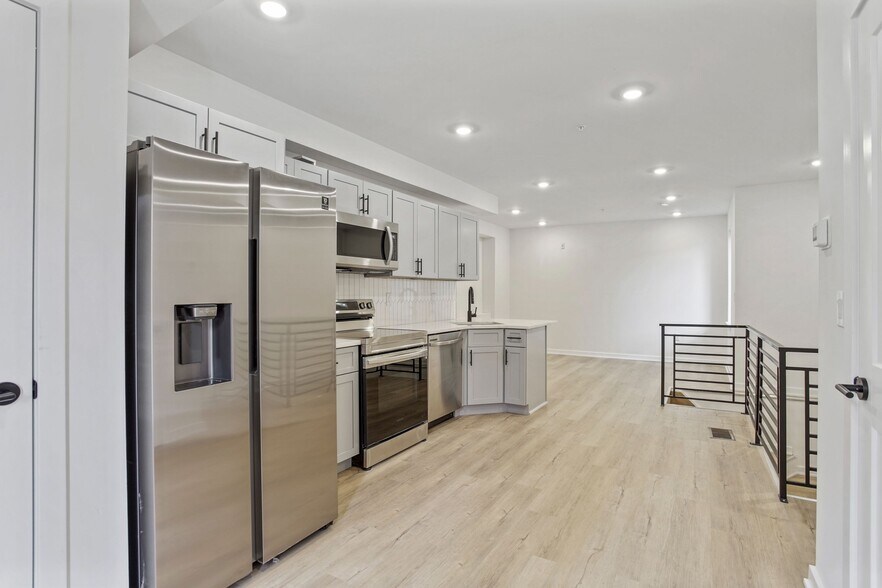 Primary Photo - 1820 N 18th St