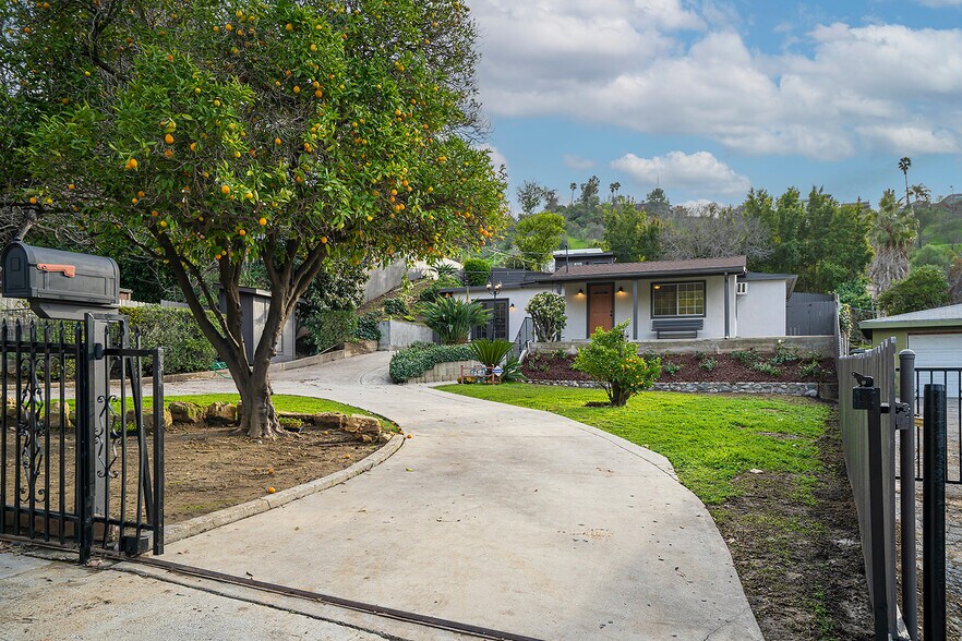 Building Photo - 1818 Wollam St