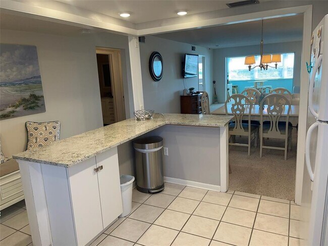 Building Photo - 5555 Gulf Blvd