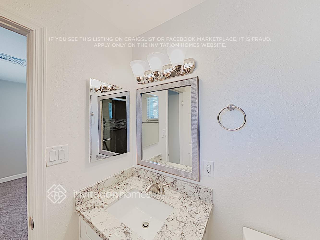 Building Photo - 2127 S Stanley Pl