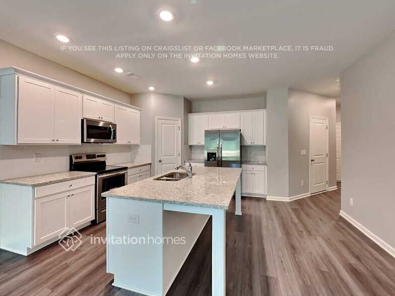 Building Photo - 171 Webster Cir