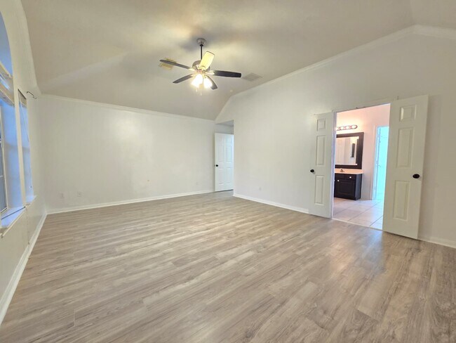 Building Photo - 6007 Bassetdale Ln