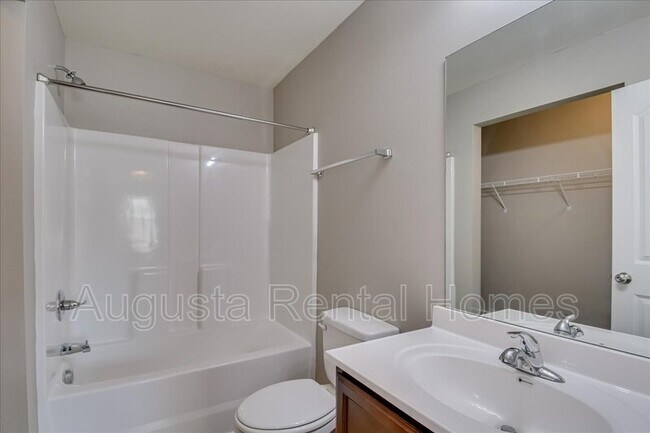 Building Photo - 3549 Pebble Creek Dr