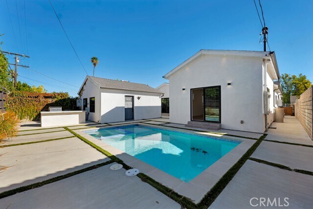 Building Photo - 4941 Hesperia Ave