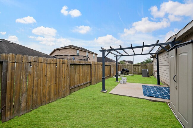 Building Photo - 9811 Texas Cut Ln