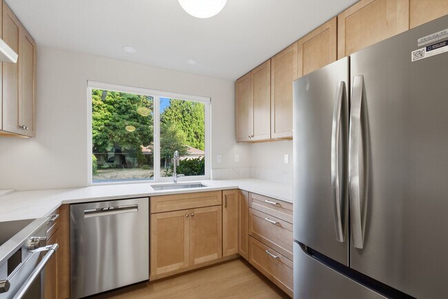 Building Photo - 13905 121st Ave NE