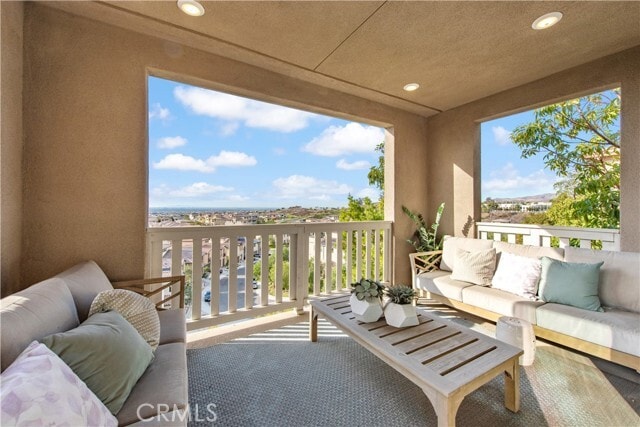 Building Photo - 551 Serrano Summit Dr