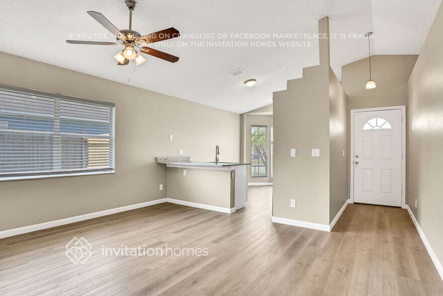 Building Photo - 13507 Glasser Ave