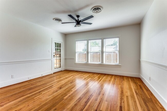 Building Photo - 4601 Pershing Ave