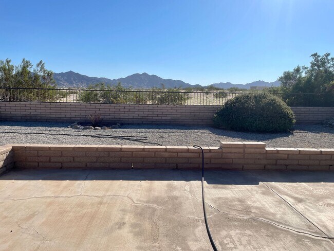 Building Photo - Mesa Del Sol with Mountain Views