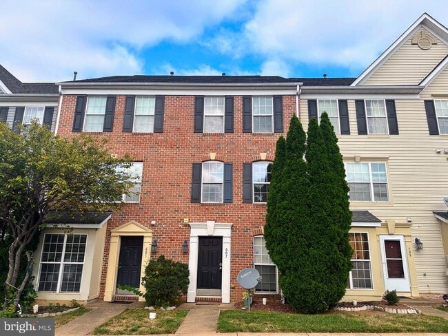 Building Photo - 607 Cawley Dr
