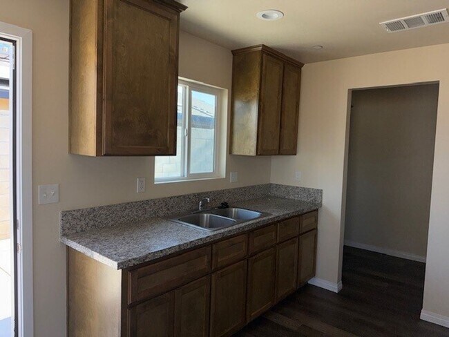Building Photo - 221-223 Mariposa