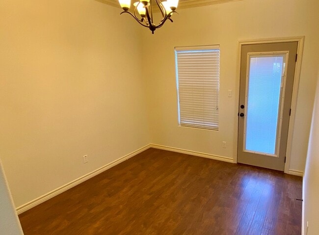 Building Photo - 7208 Manford Ln