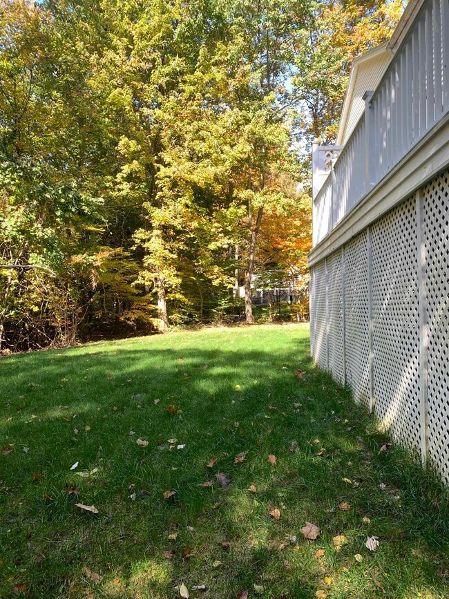 Building Photo - 22 River Bend Cir