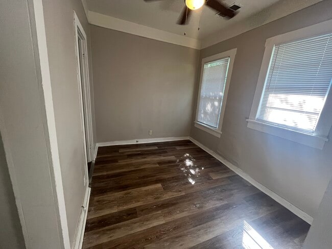 Building Photo - 1812 S Martin St