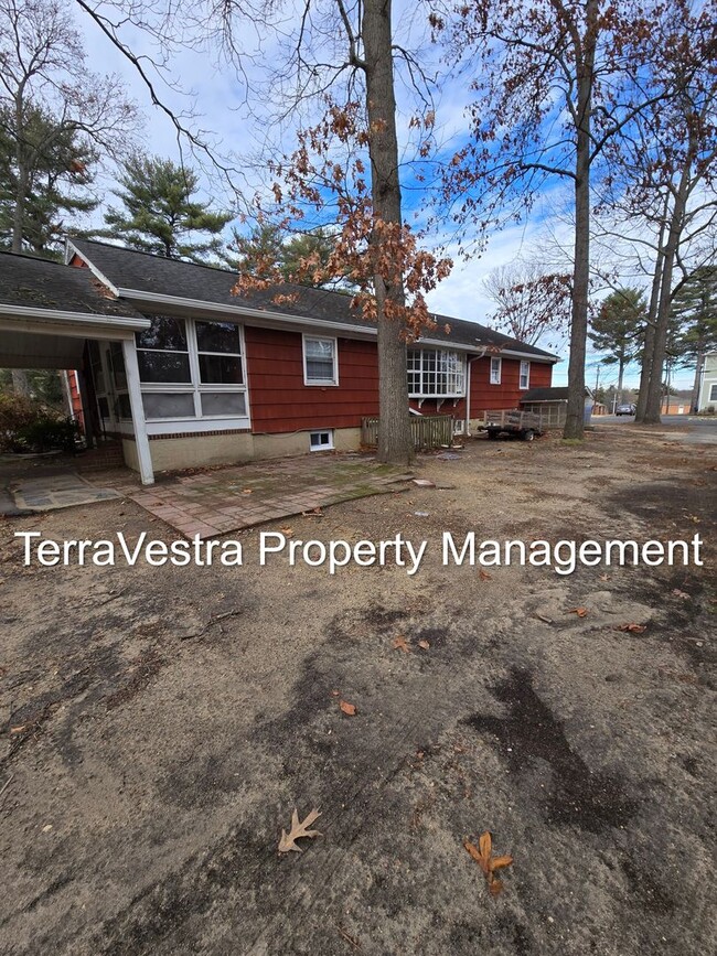 Building Photo - Now Showing for 2026-2027 School Year! 6 B...