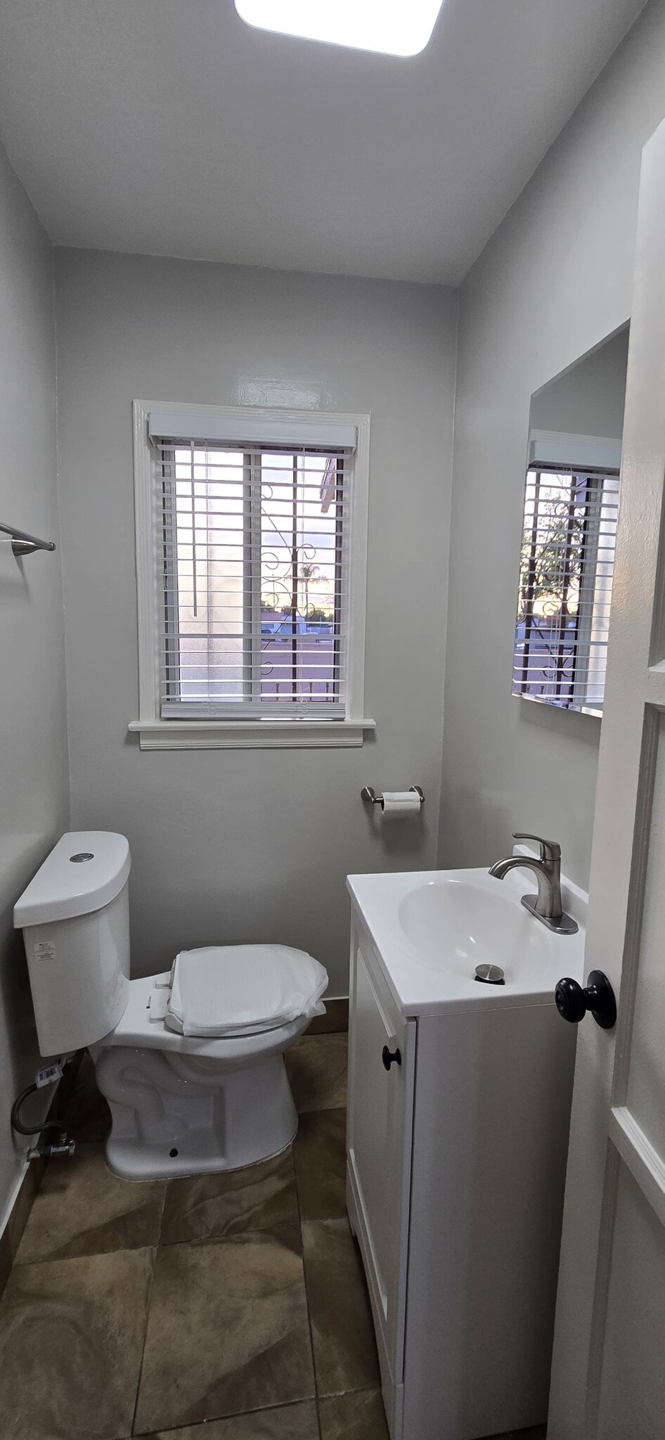 Building Photo - 5727 Loveland St