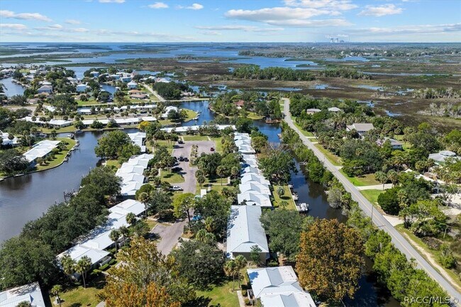 Building Photo - 11310 W Bayshore Dr