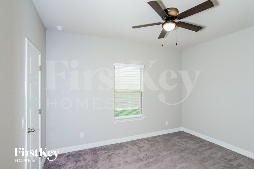 Building Photo - 10638 Jasmine Blf