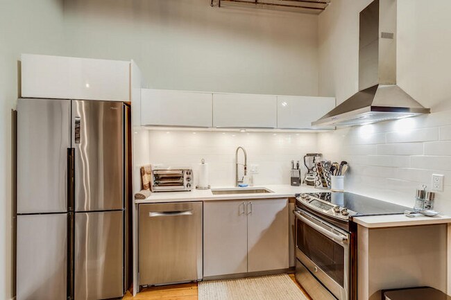 Building Photo - 1410 Gratiot Ave