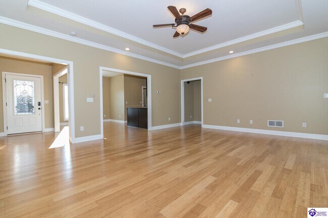 Building Photo - 114 Lowball Ln