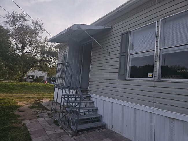 Building Photo - 129 4th St