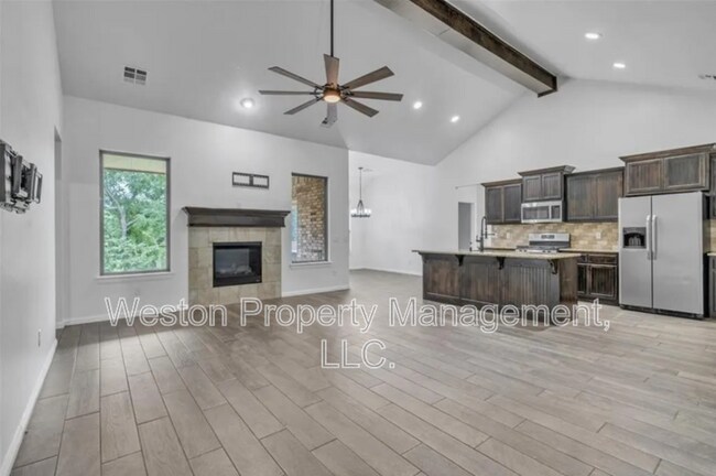 Building Photo - 8651 Overlook Dr