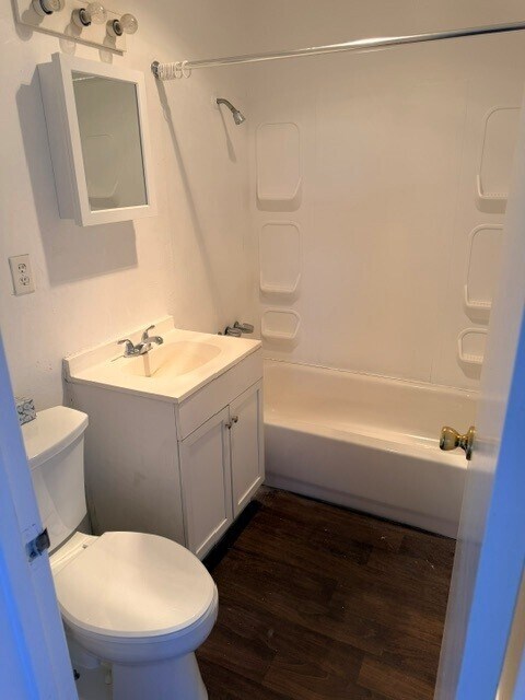Bathroom - 1486 E Desert Inn Rd