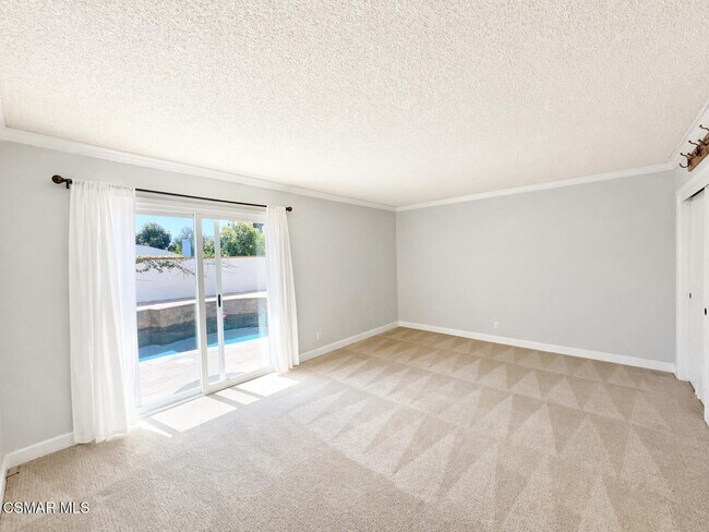 Building Photo - 3271 Rosehill Cir