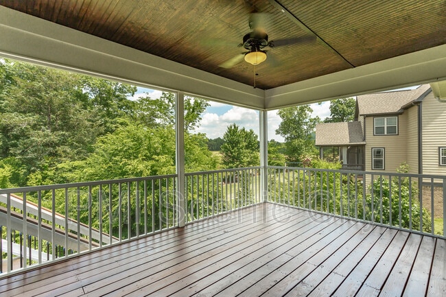 Building Photo - 7725 Peppertree Dr