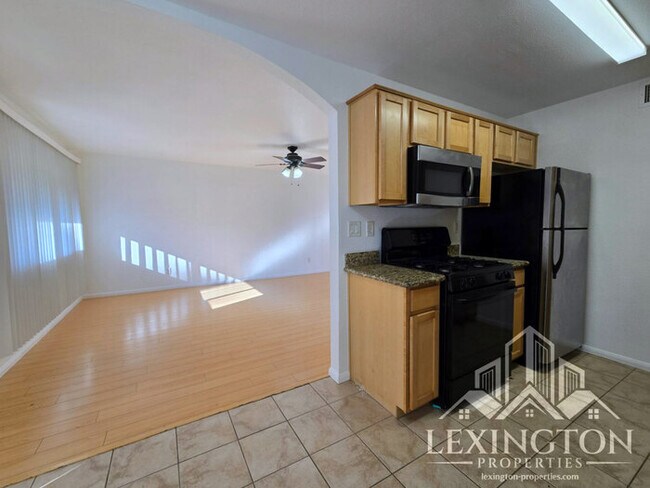 Building Photo - Fantastic, 2BD/1BA, Condo Home in The Villaggio near Madison Ave.!