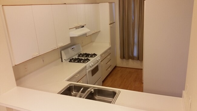 Building Photo - Kekuilani Villas in Villages of Kapolei