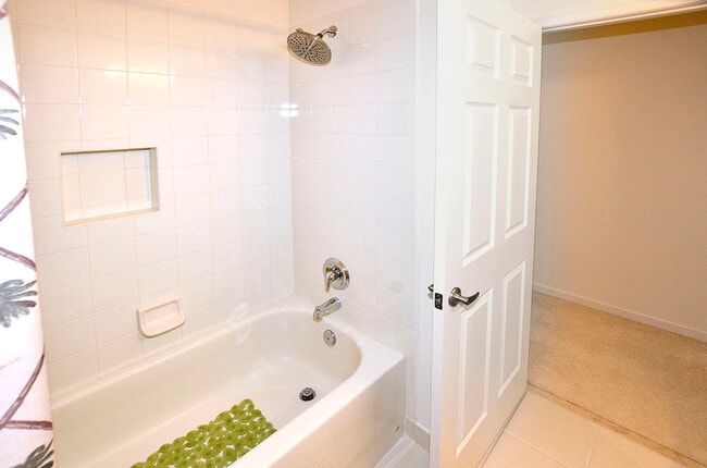 Building Photo - 2553 Langrove Ln SW