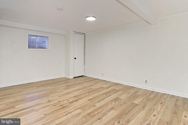 Building Photo - 2942 Landover St