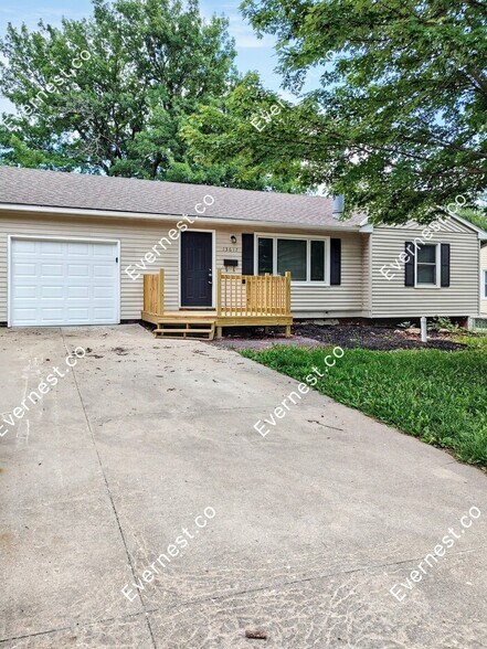 Primary Photo - 13617 Craig Ave