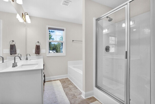 Building Photo - 245 Lonesome Glory Dr