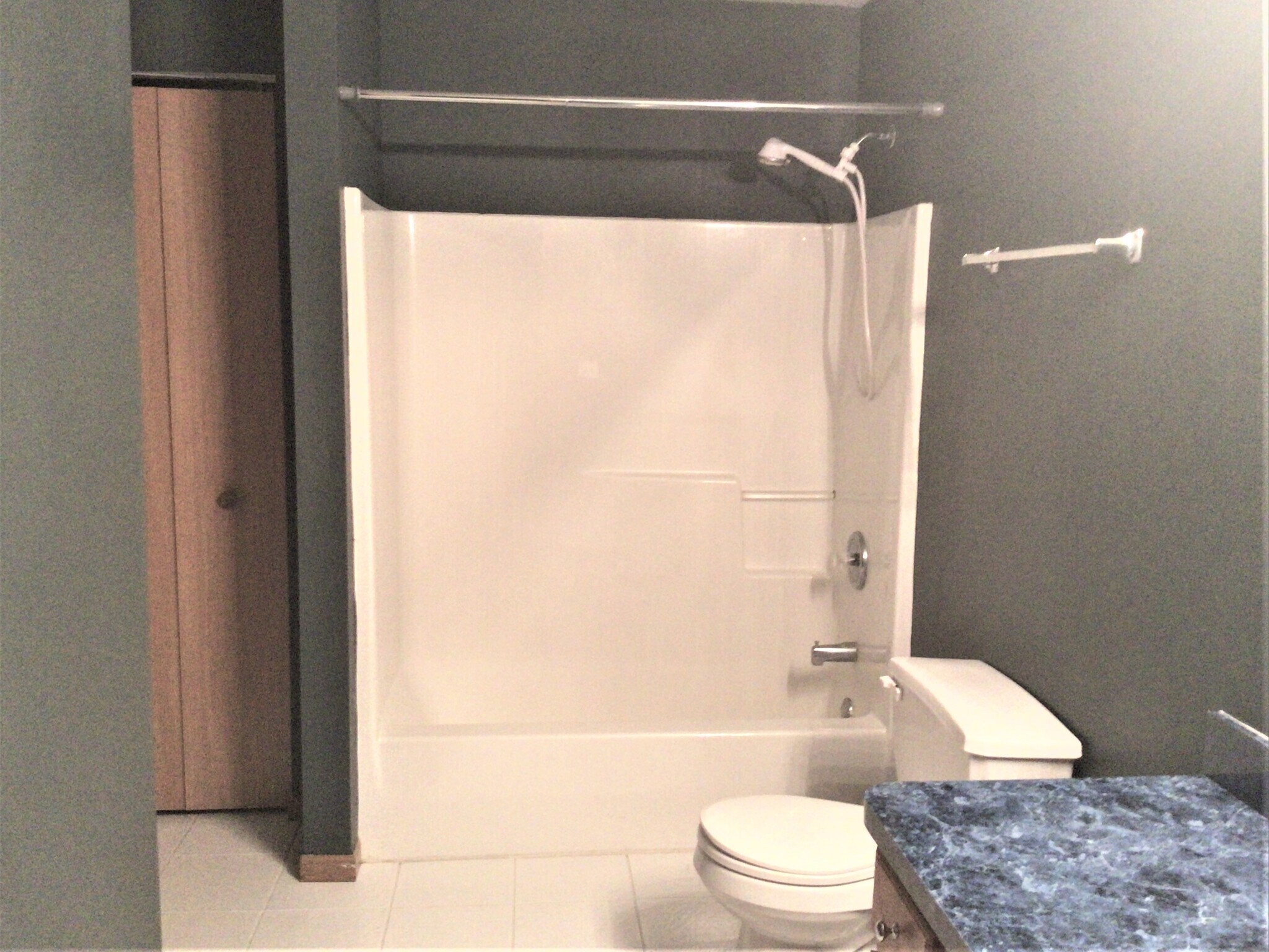 Building Photo - 898 Cottonwood Dr