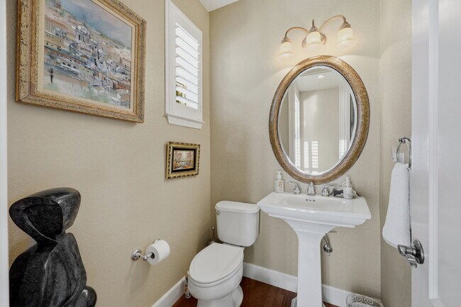 Building Photo - Elegant Arrowcreek Home!