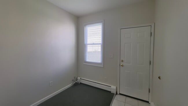Building Photo - 77 Colgate St