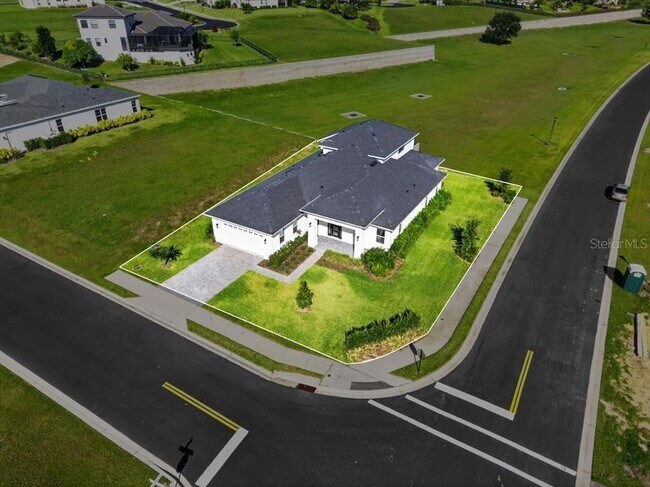 Building Photo - 200 Snowy Orchid Way